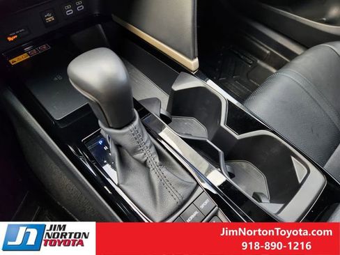 Used 2025 Toyota Camry XSE FWD image 20