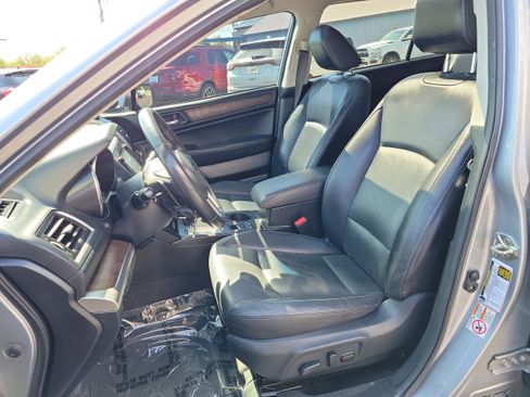 Used 2017 Subaru Outback 2.5i Limited AWD/4WD image 11