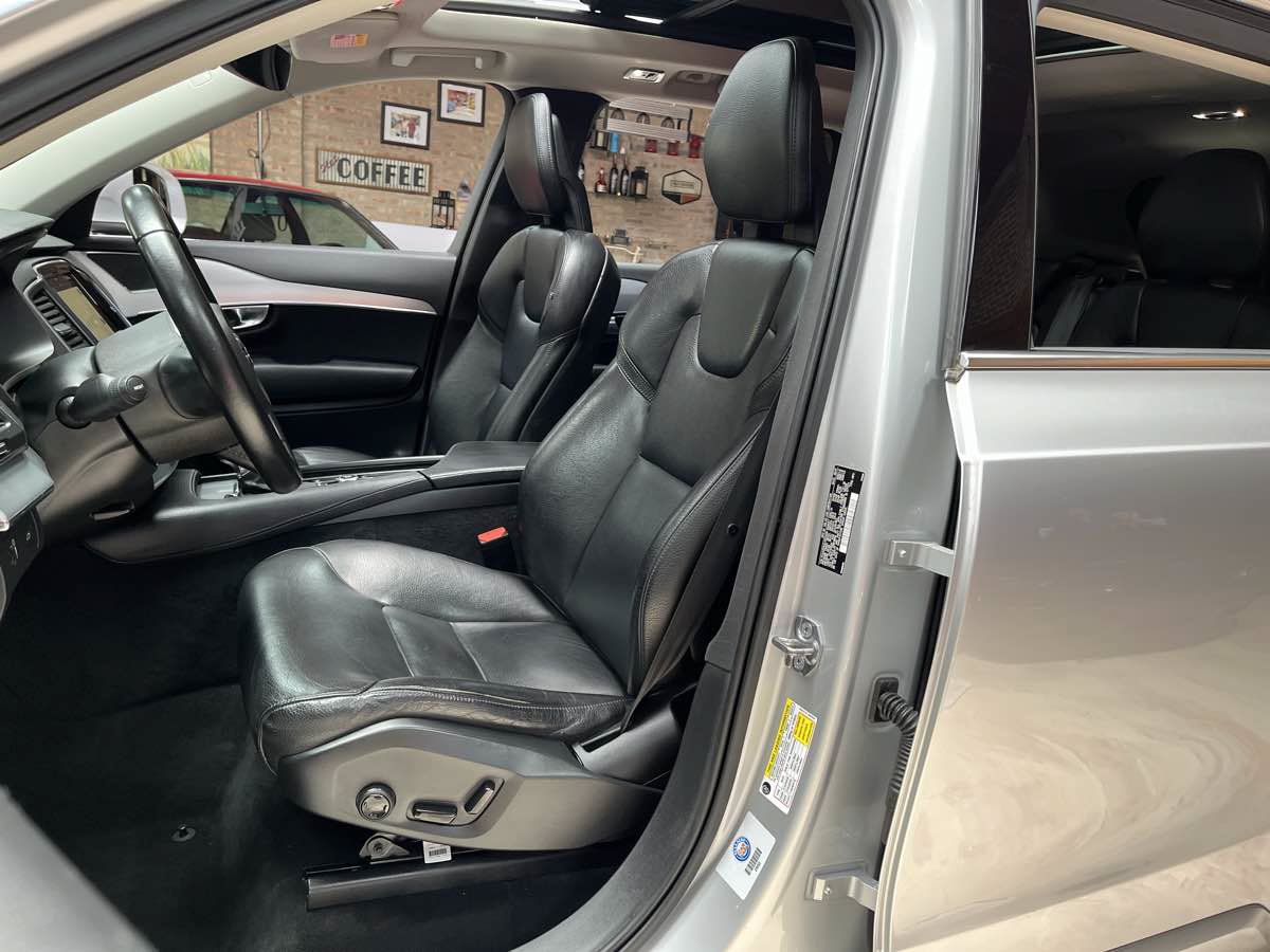 Used 2018 Volvo XC90 T6 Momentum AWD/4WD image 22
