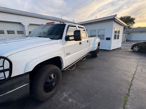 Used 2007 Chevrolet Silverado 3500 LT w/ Heavy-Duty Power Package AWD/4WD image 5