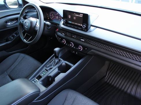 Used 2024 Honda Accord EX image 18