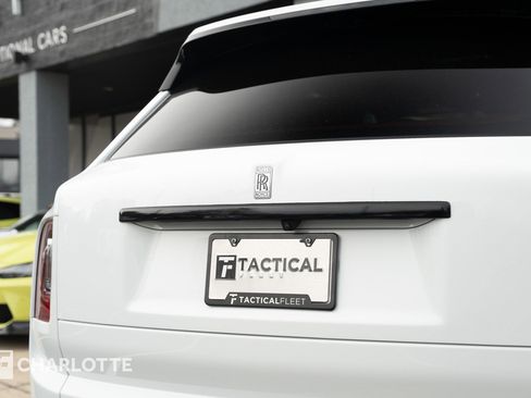 Used 2022 Rolls-Royce Cullinan image 17