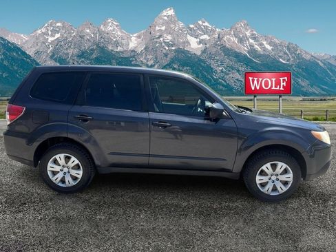 Used 2010 Subaru Forester 2.5X AWD/4WD image 4