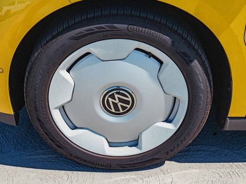 New 2025 Volkswagen ID. Buzz 1st Edition image 11