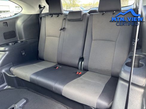 Used 2024 Toyota Highlander LE image 20