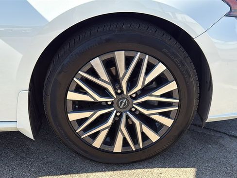 Used 2023 Nissan Altima 2.5 SV w/ SV Premium Package image 36