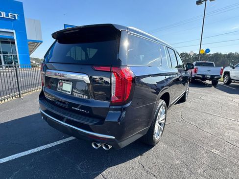 Used 2023 GMC Yukon XL Denali image 6