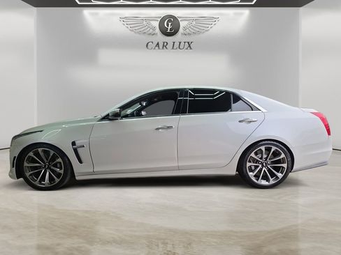 Used 2017 Cadillac CTS V w/ Luxury Package RWD image 2