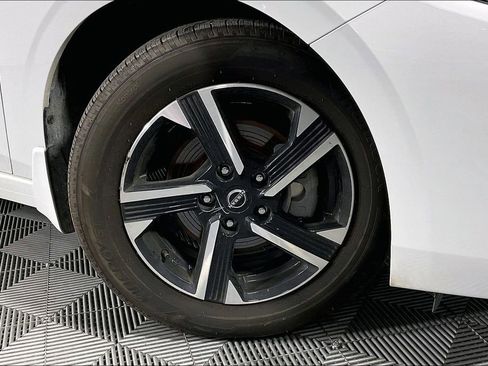 Used 2025 Nissan Sentra SV image 11