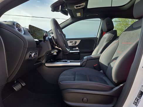 New 2026 Mercedes-Benz GLA 35 AMG 4MATIC image 16
