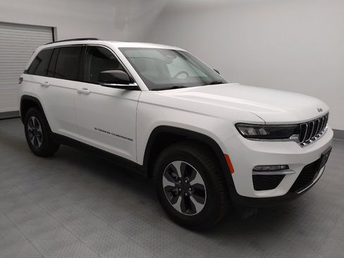 Used 2022 Jeep Grand Cherokee Limited 4xe image 11