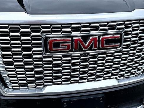 Used 2024 GMC Yukon Denali w/ Denali Reserve Package AWD/4WD image 33