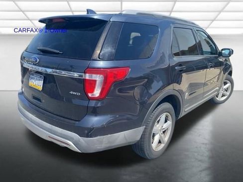 Used 2017 Ford Explorer XLT w/ Equipment Group 202A AWD/4WD image 3