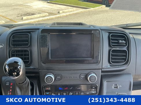 Used 2025 RAM ProMaster 2500 w/ Convenience Group FWD image 16