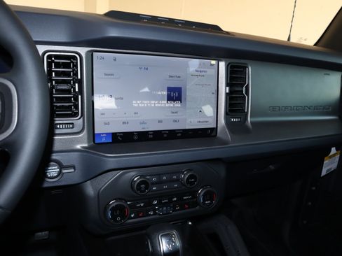 New 2026 Ford Bronco Badlands AWD/4WD image 26