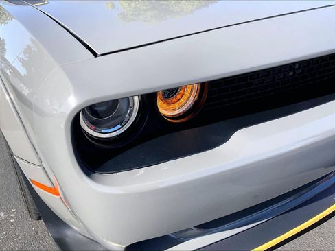 Used 2018 Dodge Challenger SRT Hellcat image 30