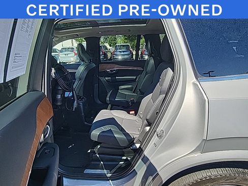 Certified 2023 Volvo XC90 T8 Plus AWD/4WD image 5