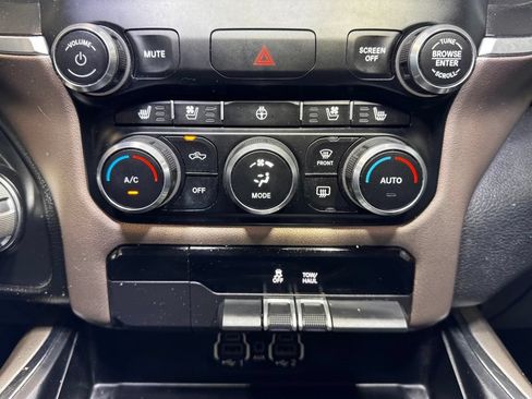 Used 2020 RAM 1500 Laramie AWD/4WD image 31