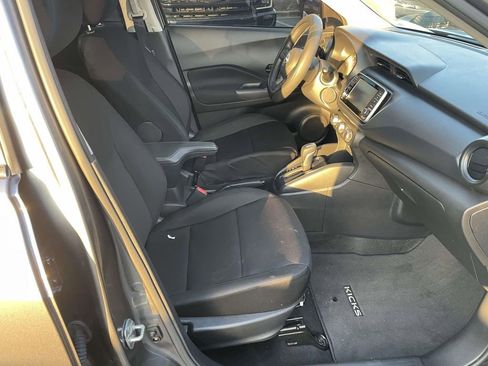 Used 2025 Nissan Kicks Play S image 47
