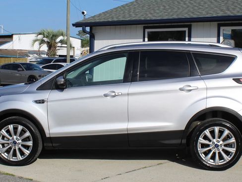 Used 2017 Ford Escape Titanium AWD/4WD image 2