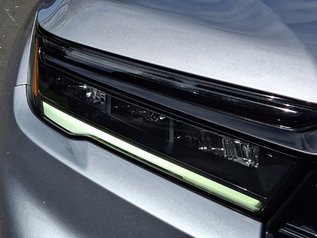 Certified 2024 Honda Pilot TrailSport image 9