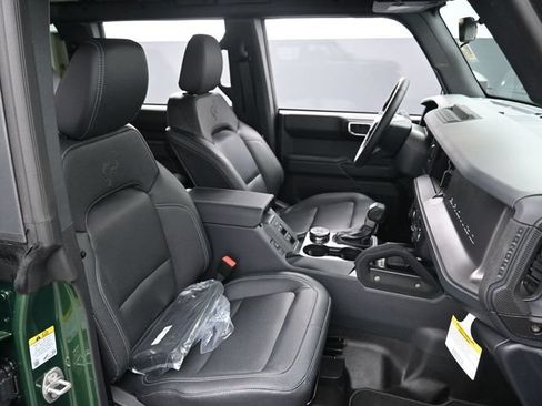 Used 2025 Ford Bronco Badlands AWD/4WD image 29