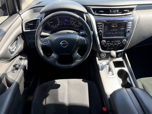 Used 2022 Nissan Murano S image 9