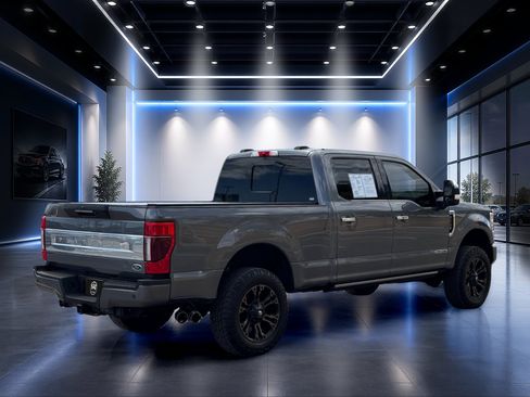 Used 2021 Ford F250 Platinum w/ FX4 Off-Road Package AWD/4WD image 4