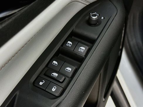 Used 2025 Jeep Compass Limited AWD/4WD image 20