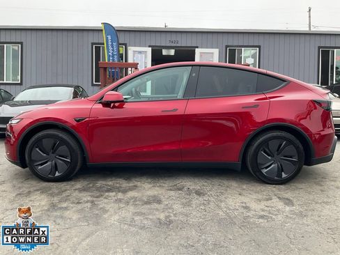 Used 2026 Tesla Model Y 2WD image 5