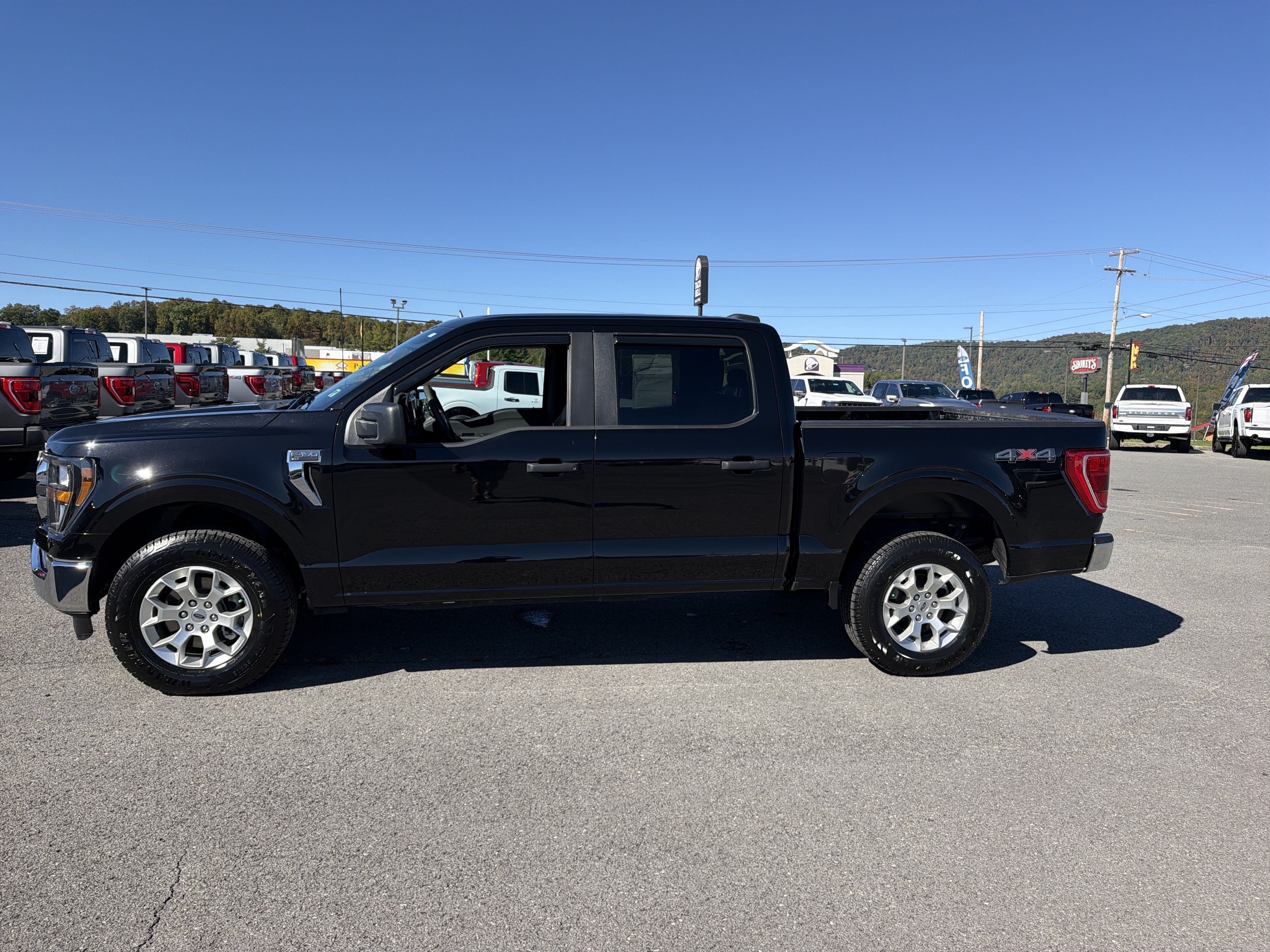 Used 2023 Ford F150 XLT AWD/4WD image 9