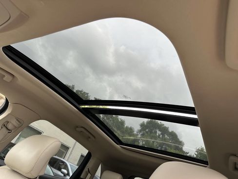 Used 2017 Lincoln MKX Reserve w/ Driver Assistance Package image 14