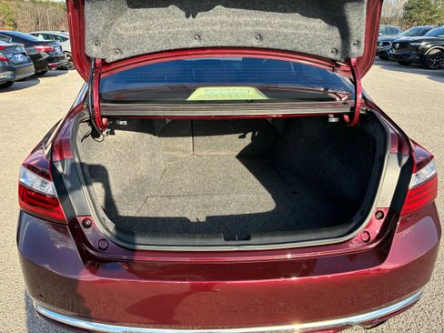 Used 2017 Honda Accord EX-L image 9