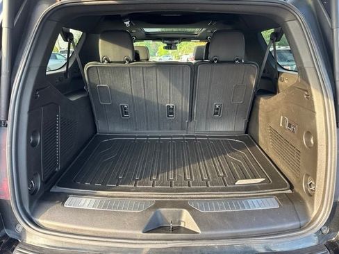 Used 2023 GMC Yukon XL AT4 w/ AT4 Premium Package AWD/4WD image 23