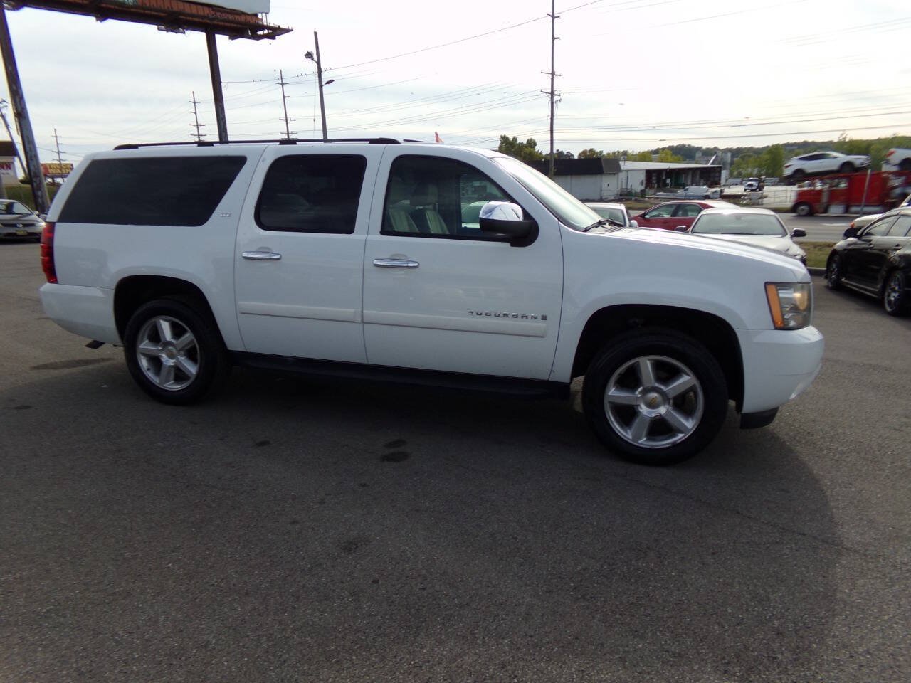 Used 2007 Chevrolet Suburban LTZ w/ LTZ Preferred Equipment Group AWD/4WD image 62