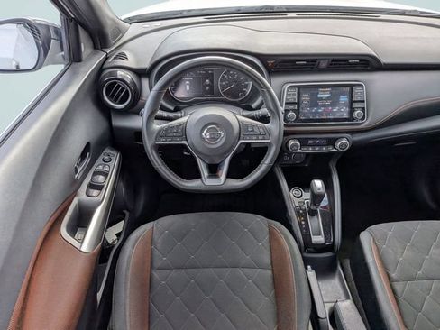 Used 2020 Nissan Kicks SR FWD image 15