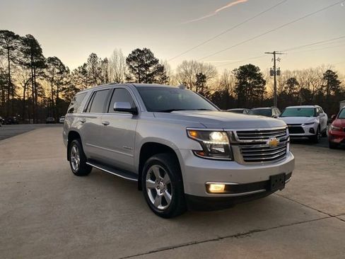 Used 2018 Chevrolet Tahoe Premier image 2