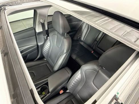 Used 2024 Hyundai Elantra Limited FWD image 23