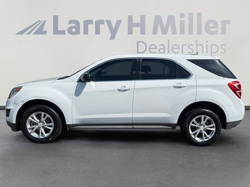Used 2017 Chevrolet Equinox LS AWD/4WD image 2