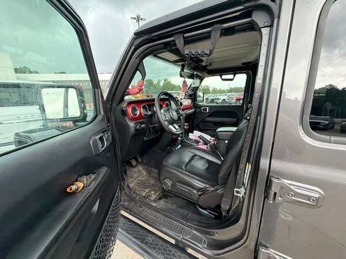 Used 2019 Jeep Wrangler Unlimited Rubicon AWD/4WD image 14