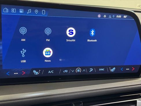 New 2026 Chevrolet Traverse LT w/ Sun and Wheel Package FWD image 41