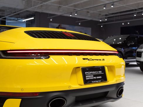 Certified 2022 Porsche 911 Carrera S RWD image 34
