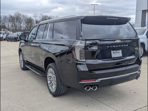 New 2026 Chevrolet Suburban Premier AWD/4WD image 8