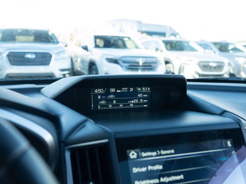 Used 2017 Subaru Impreza 2.0i Limited image 29