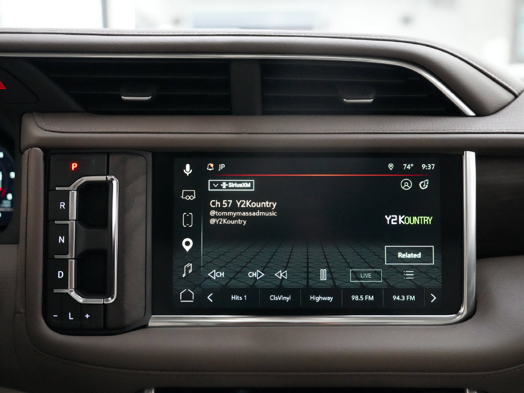 Used 2023 GMC Yukon XL Denali w/ Advanced Technology Package AWD/4WD image 19
