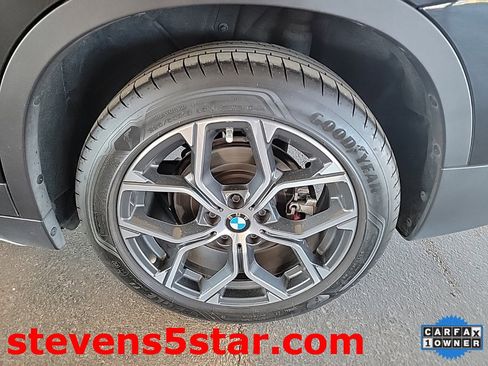 Used 2021 BMW X1 xDrive28i w/ Premium Package image 11