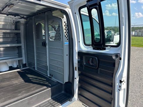 Used 2020 GMC Savana 2500 w/ Driver Convenience Package RWD image 27