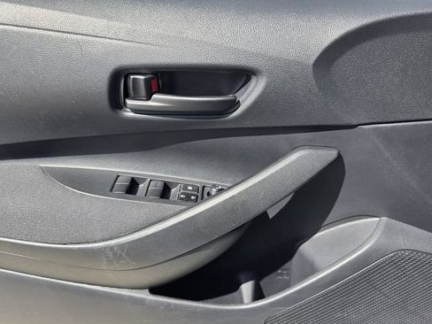 Used 2025 Toyota Corolla LE FWD image 24