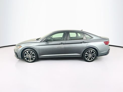 Used 2025 Volkswagen Jetta Sport FWD image 4