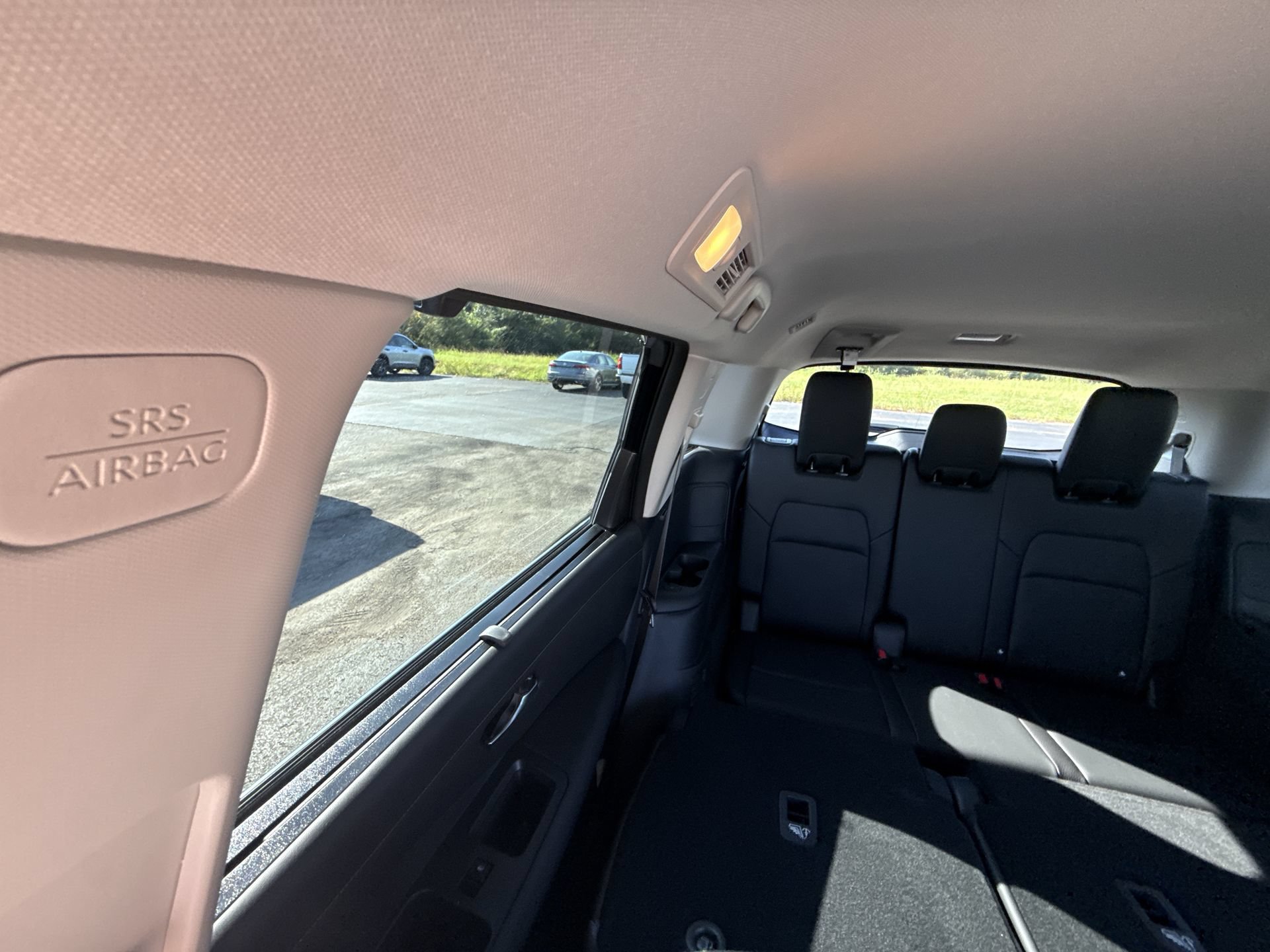 Used 2025 Nissan Pathfinder SL FWD image 12